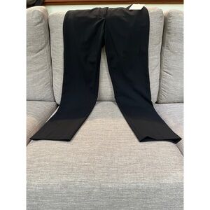 NWT. Ellen Tracy black pants.